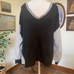 POL • Oversized Waffle Knit V Neck Black & Gray Balloon Sleeve Top • Size S
